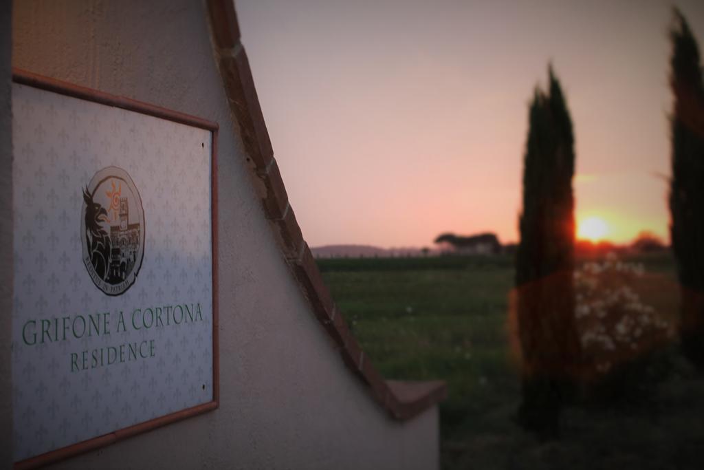 Il Grifone A Cortona Residence Bagian luar foto